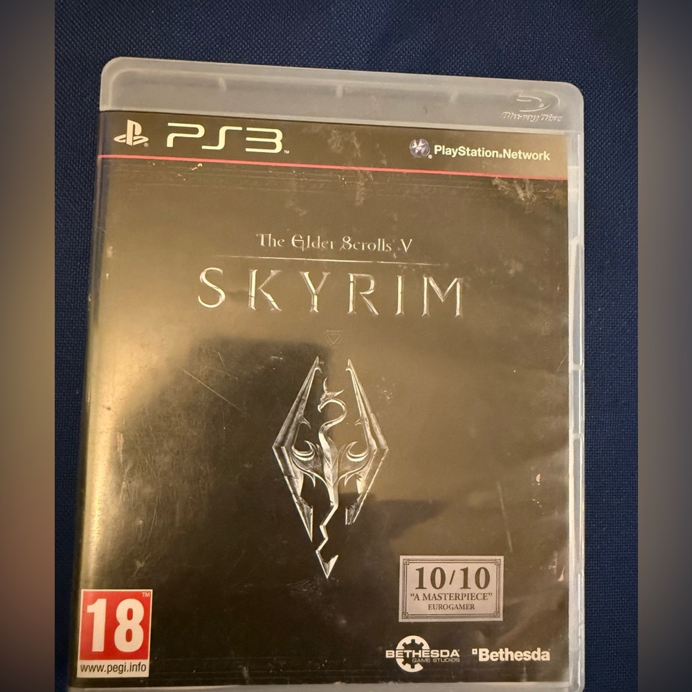 The Elder Scrolls V: Skyrim for PS3 - Black Cover
